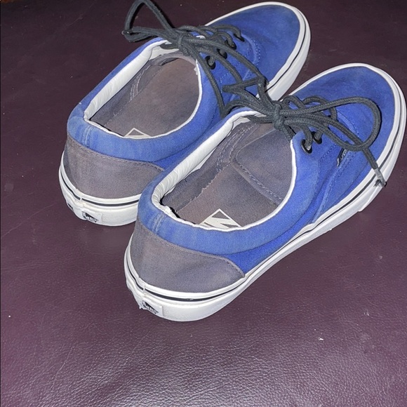Vans - Picture 3 of 6